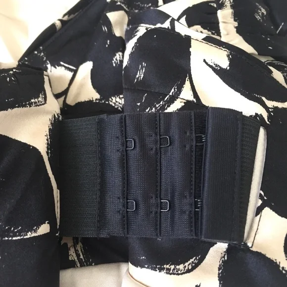 Milly Women’s 100% Silk Dress Size 4 - Picture 9 of 12